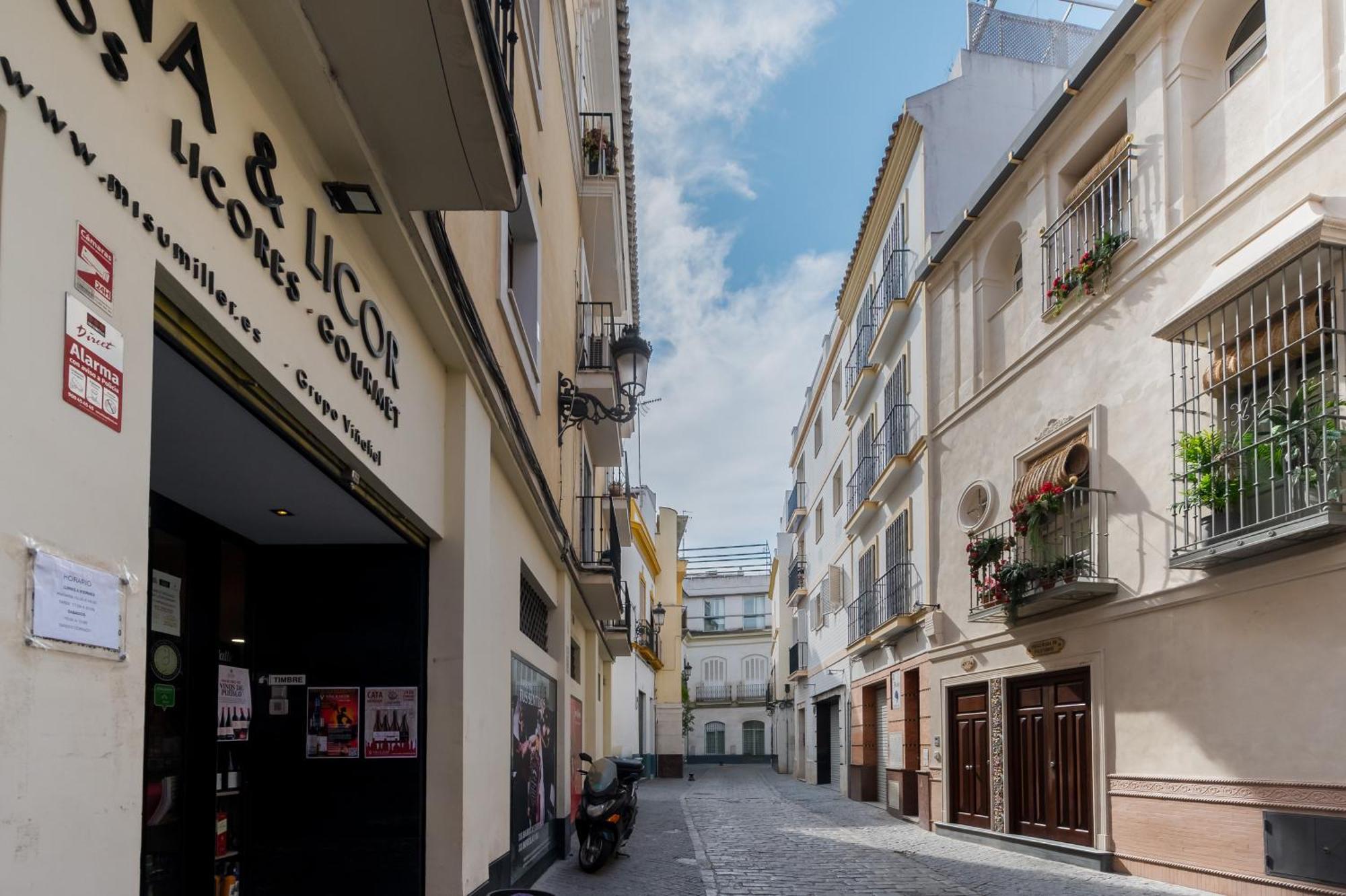 Mara Arenal Sevilla Exterior photo